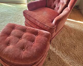 lounger with ottoman, great pink