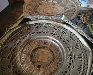 serving pieces