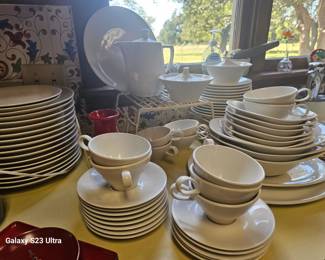 Sleek Mid-century dishes