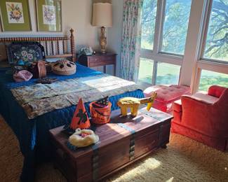 View into the guestroom 