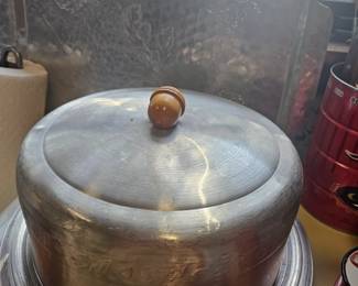 Tin cake plate and tray