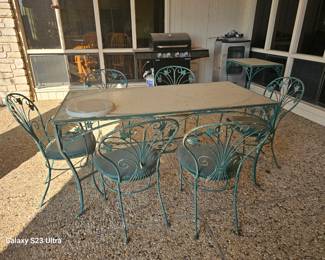 great dining set, outdoors