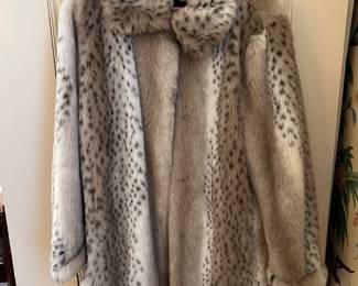 Dennis Basso Faux Fur~ $75.00