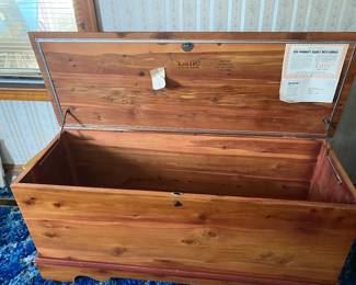 LANE CEDAR CHEST