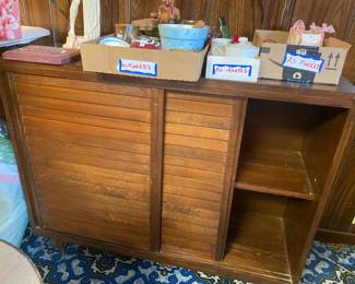 MCM STORAGE CABIN W/SLIDING DOORS (2)