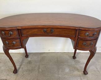 Gorgeous Designer CENTURY Ornate Kidney Shaped Desk * 29x48x28