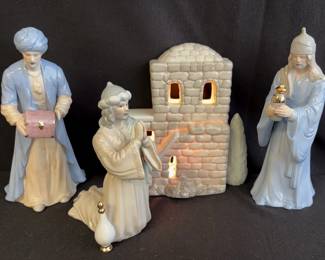 Boxed Porcelain Enesco Three Shepherd’s and Light Up Nativity Wall