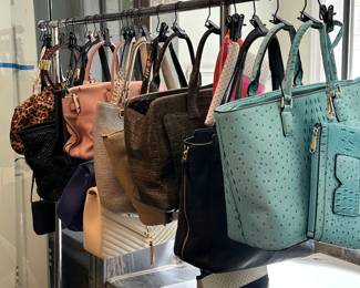 Women's handbags, wallets and MORE!