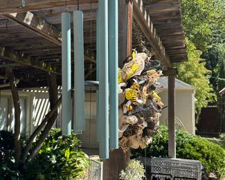 Windchimes, garden decor, dog crates and MORE !