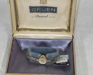 Gruen 17 Jewels Lady's Watch
