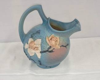 Roseville USA Ball Pitcher