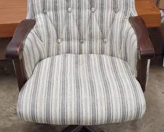 Swivel Upholstered Office Chair