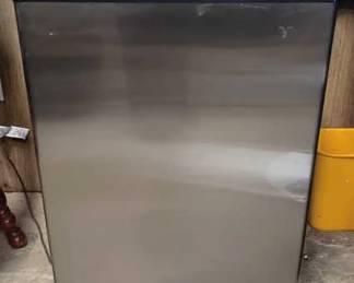 Maxximum Refrigerator