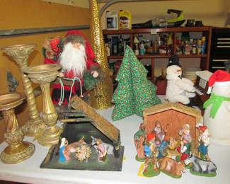 Lots of cute Christmas decor