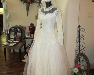 Vtg mid-century wedding gown