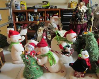 Lots of cute Christmas decor