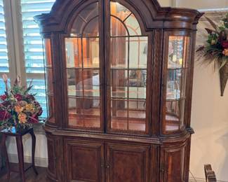A better view of the hutch