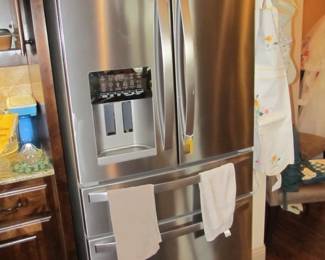 Whirlpool fridge, recently purchased. Don't miss this one!