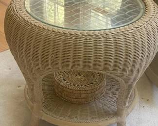 Pennsylvania House Wicker Small Round Glass Table