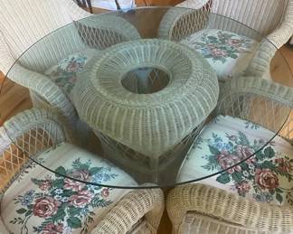 Pennsylvania House Wicker Round Glass Table with 4 Cushioned Chairs