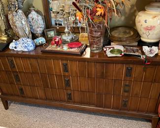 Dresser with lots of accessories