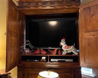 Henredon Entertainment Center, Accessories