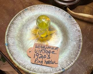 Uranium vintage ring holder