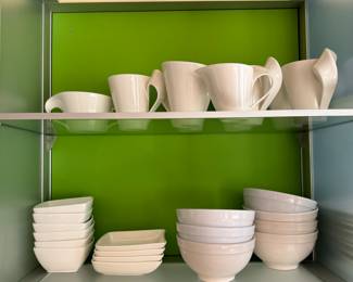 Villeroy & Boch & Emile Henry Dinnerware. Photo 2 of 4.
