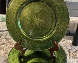 Green Swirl Charger Plates with DuckShaped Holders 44 hero