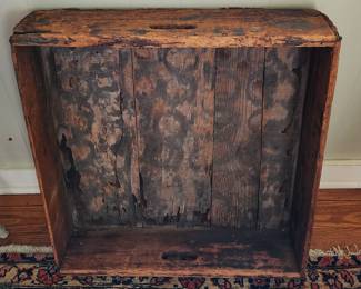 Primitive bottle box