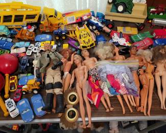 Barbies, Ken and gi joe