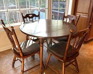 Vtg. maple kitchen table and 4 chairs