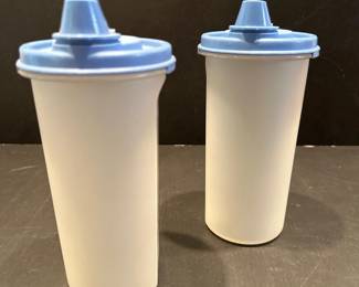 Vtg. tupperware