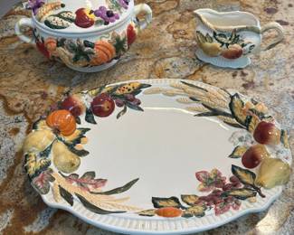 Fall themed serving set.
