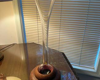 Half yard glass with wooden stand
