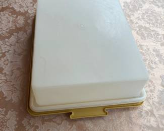 Vtg. Tupperware sheet cake container