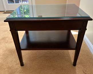 Accent table