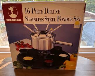 Roshco 16 piece deluxe stainless steel fondue set