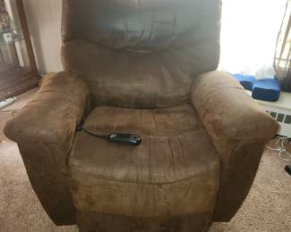 La-Z-Boy power lift chair