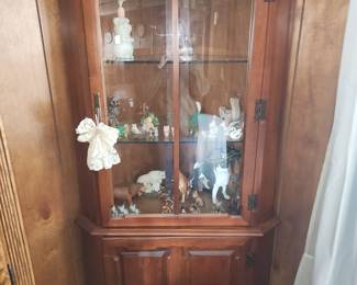 Corner china cabinet