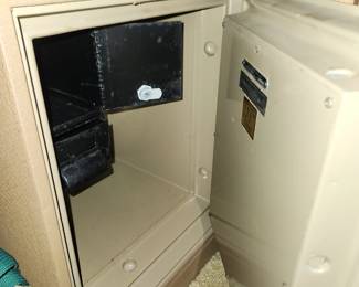 Montgomery Ward safe