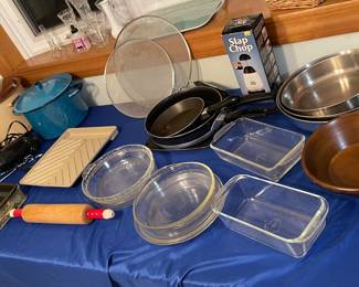 VTG Glass Pyrex Loaf & Pie Dishes, Roasting Pan, Porcelain Stock Pot and Frying Pans
