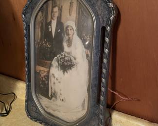 Antique Bubble Frame
