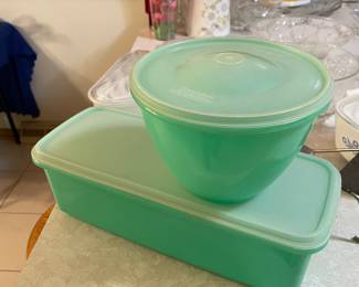 VTG Tupperware