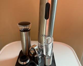 Wine accessories