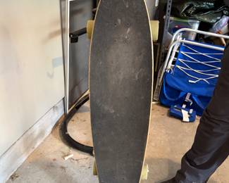Ten Toes skateboard