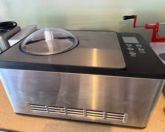 Ice cream maker