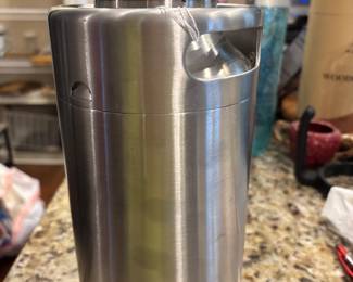 64 ounce thermos