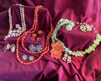 Vintage Sets With Clipon Earrings Selini