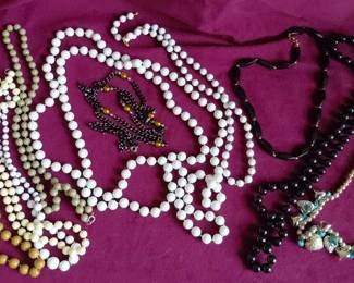 Neutral Colorway Necklace Collection